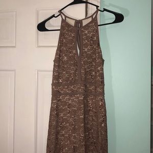 Elegant long dress with lace and subtle sequins